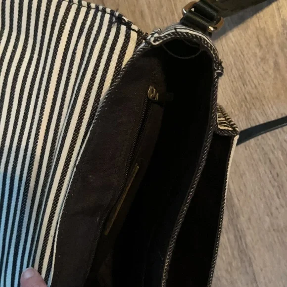 🦋4/$25 Cute Crossbody Purse - Picture 9 of 13